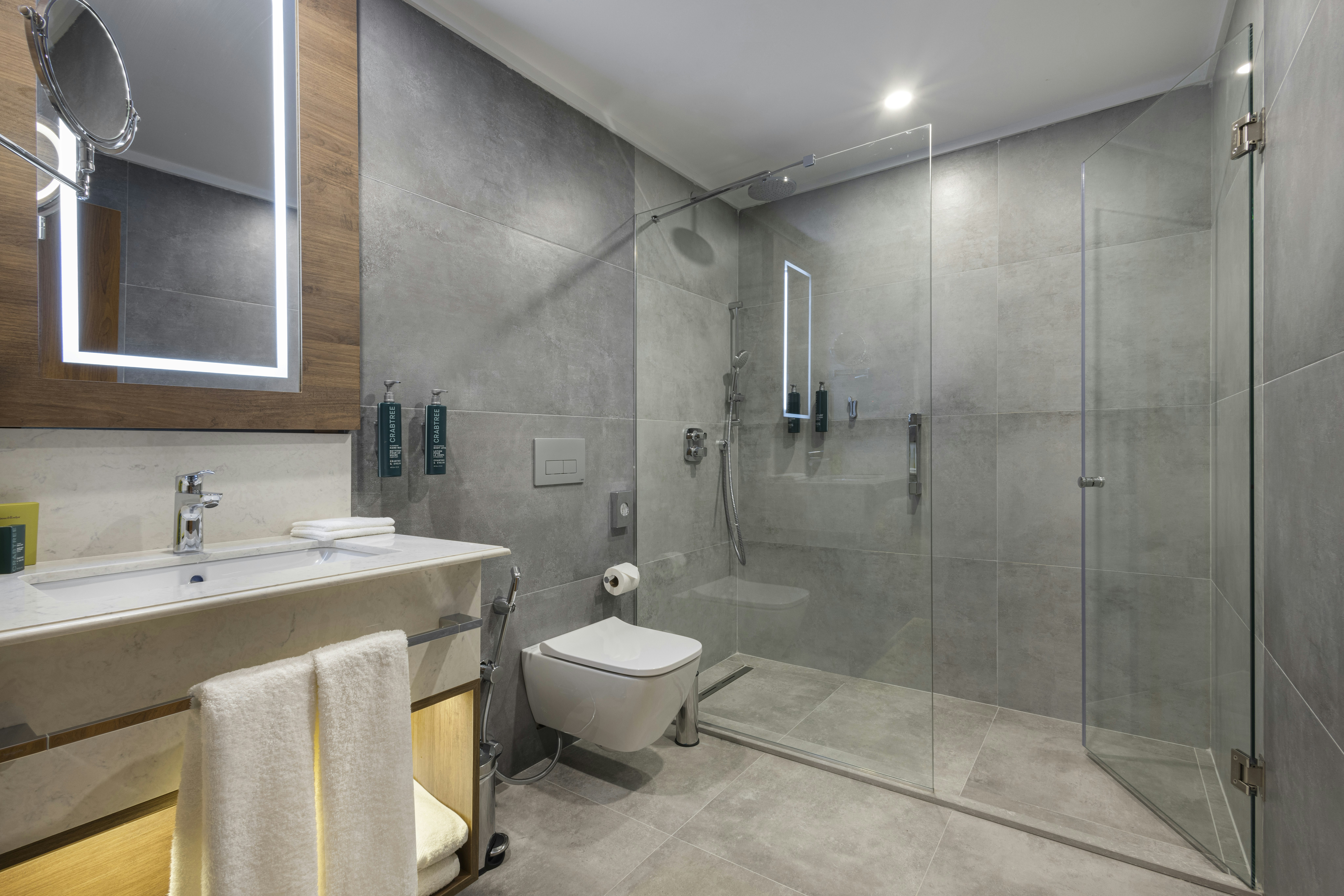 1 BEDROOM, SUITE, KING BED, CITY VIEW