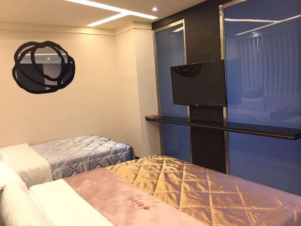 Benzmotel 12/17