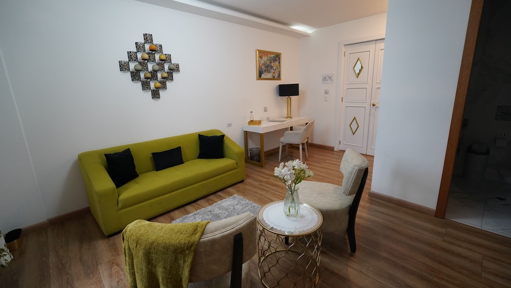 Adamas House Hotel 27/50