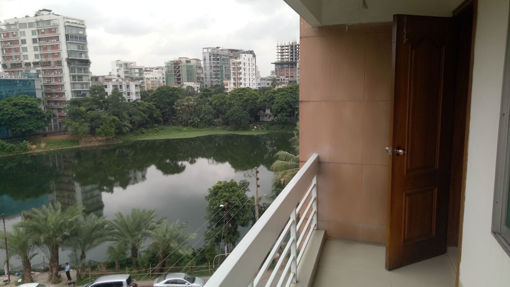 HOTEL LAKE VIEW PLAZA in DHAKA