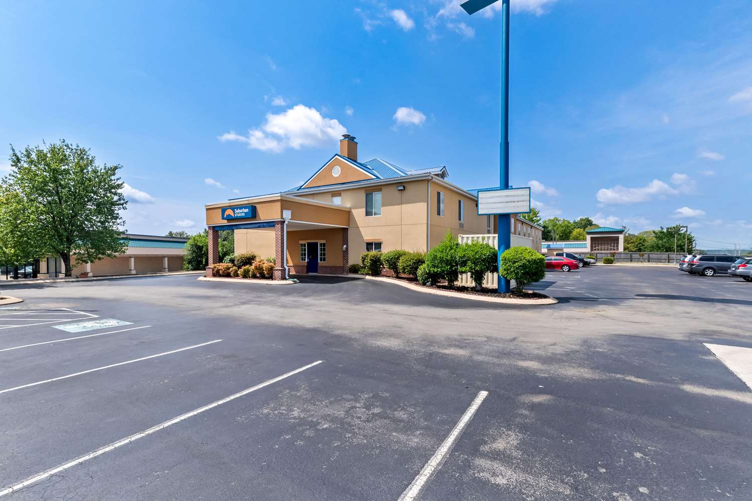 Suburban Studios Chattanooga Northeast - Ooltewah 20/29