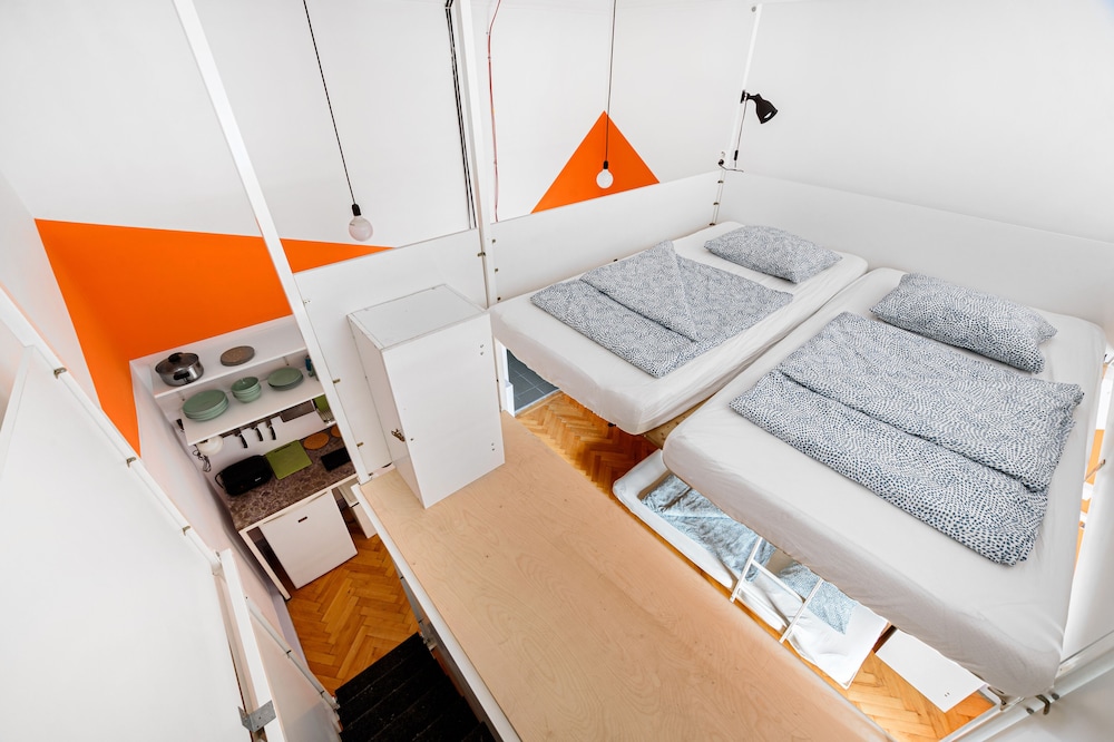Avenue Hostel 27/50