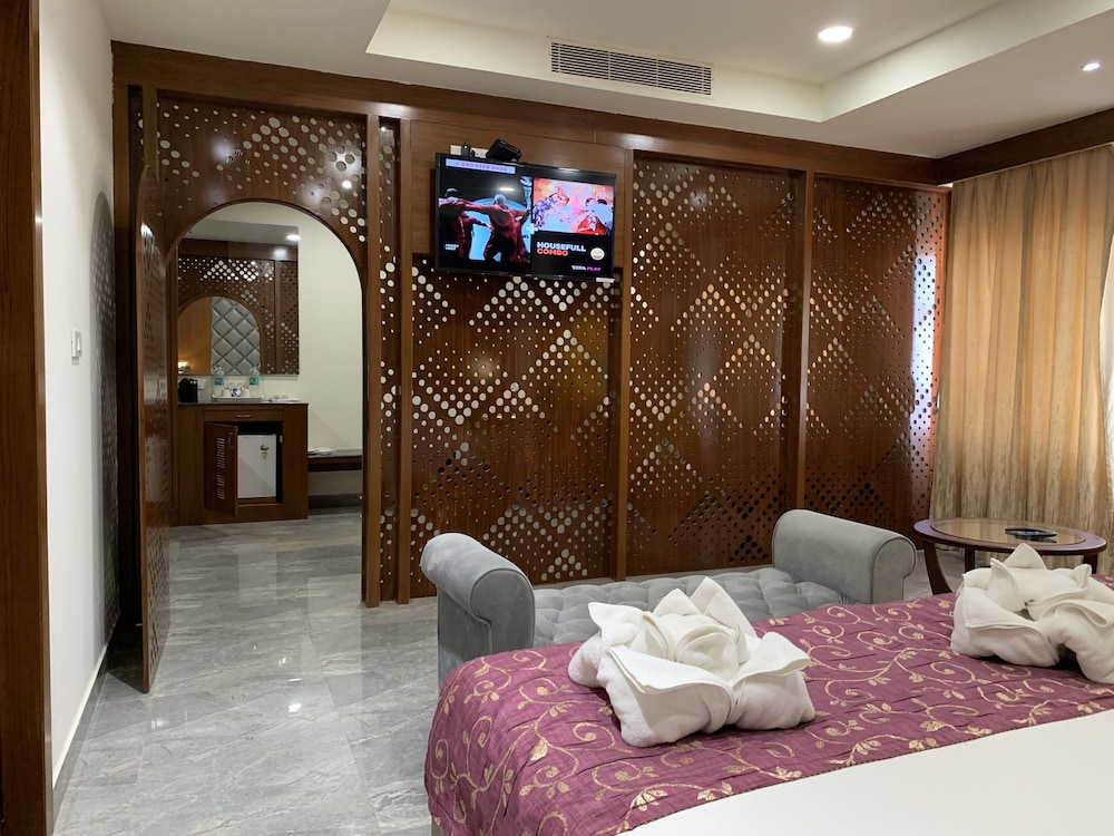 Hotel Hyderabad Grand 17/42