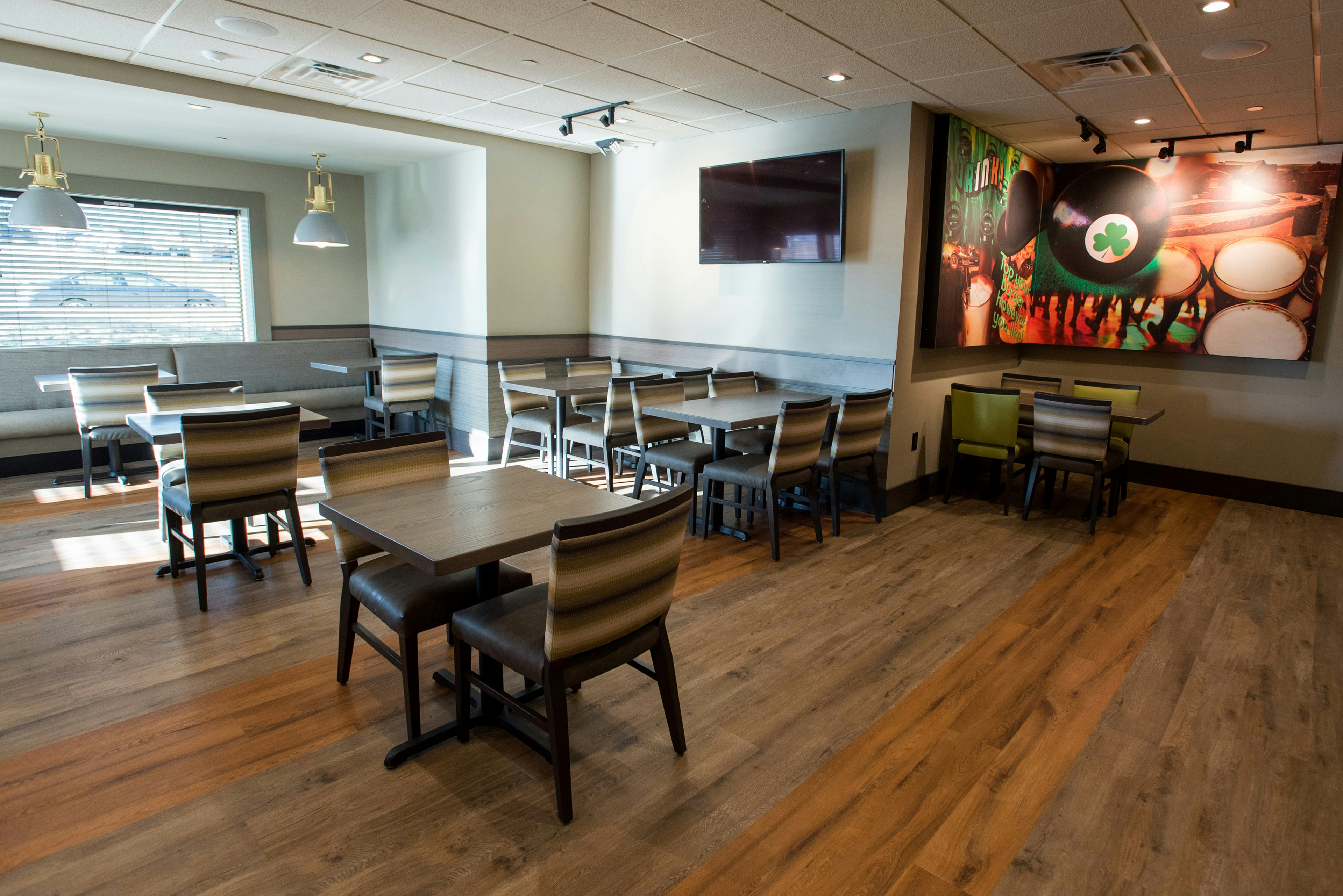 Holiday Inn Hotel And Suites Des Moines Northwest 28/50