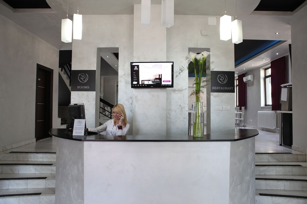 Side One Design Hotel 10/60