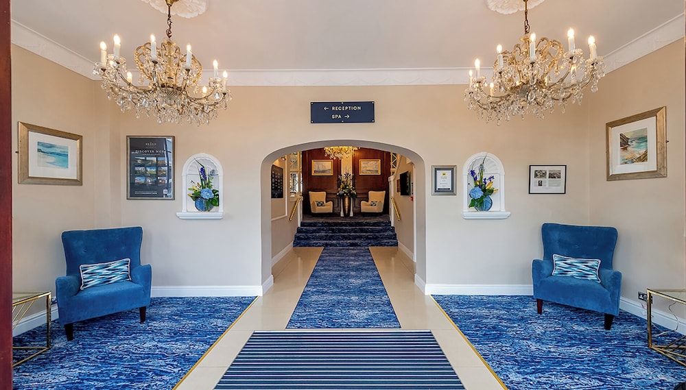 Carlyon Bay Hotel 46/64