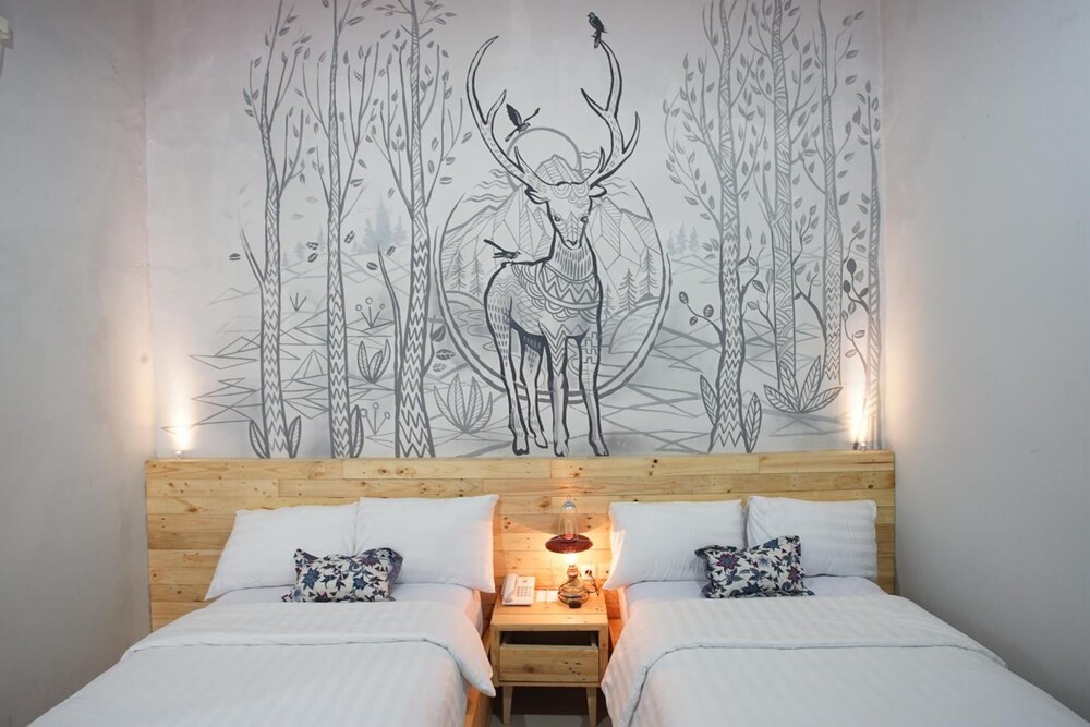 Omah Njonja Bed & Brasserie 36/63