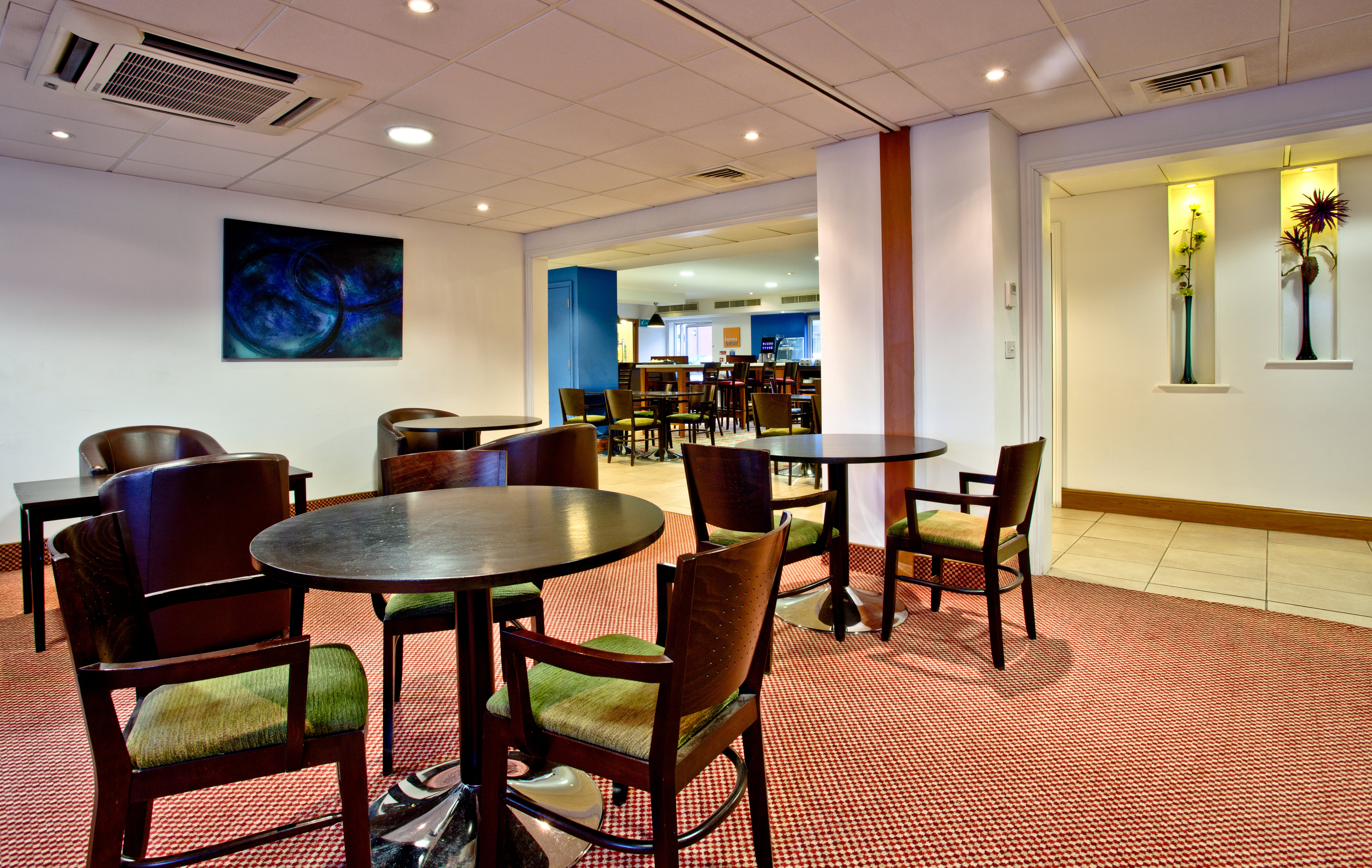 HOLIDAY INN EXPRESS SHREWSBURY 21/40
