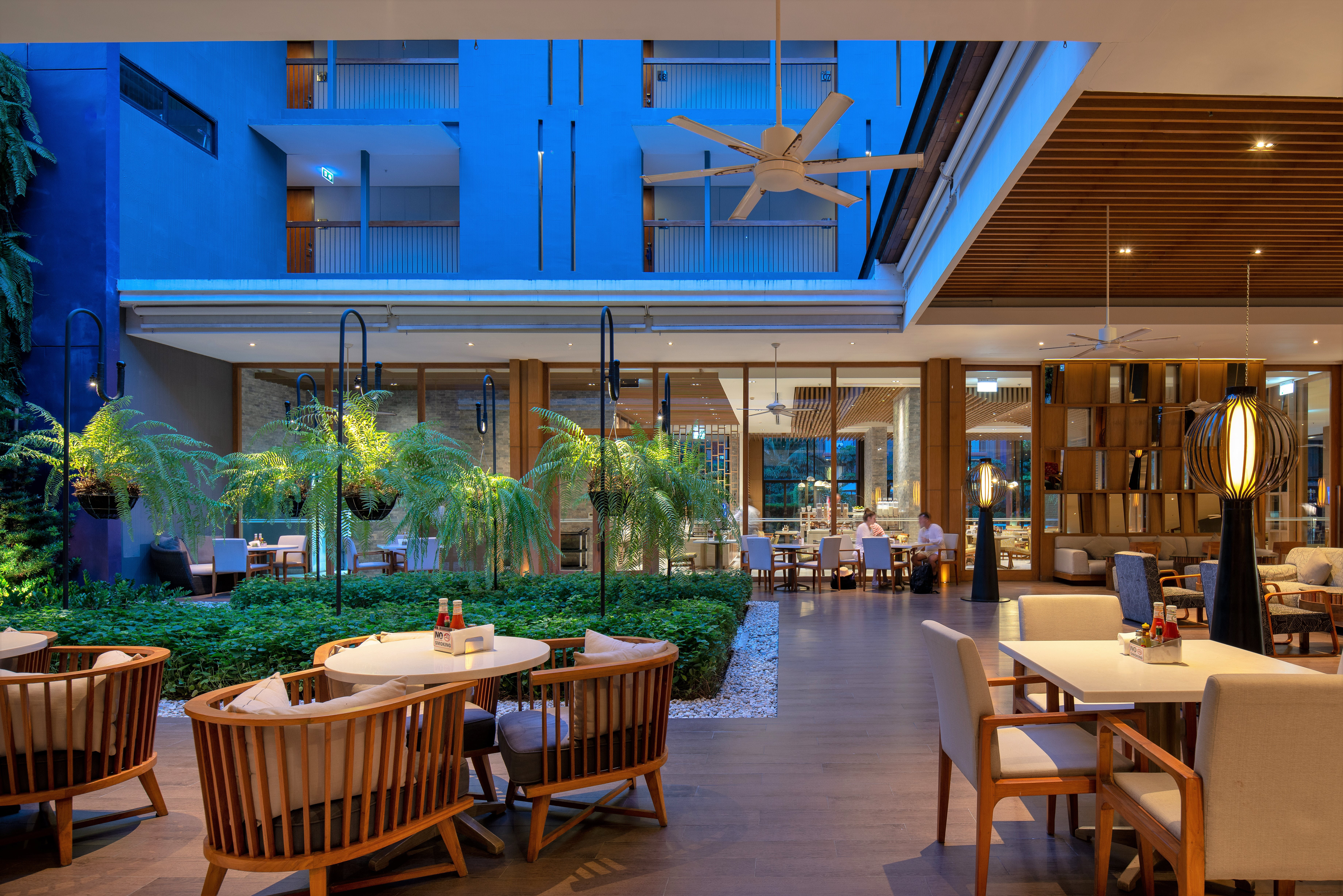 Holiday Inn Express Phuket Patong Beach Central 61/82