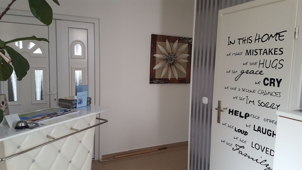 Villa Vanilla 5/50