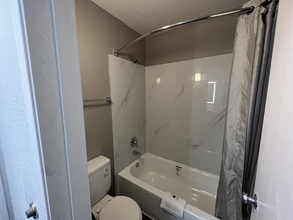 Motel6 Altoona, IA - Des Moines East 20/39