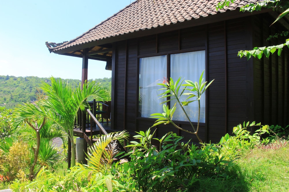 Sunrise Hut's Lembongan 12/54