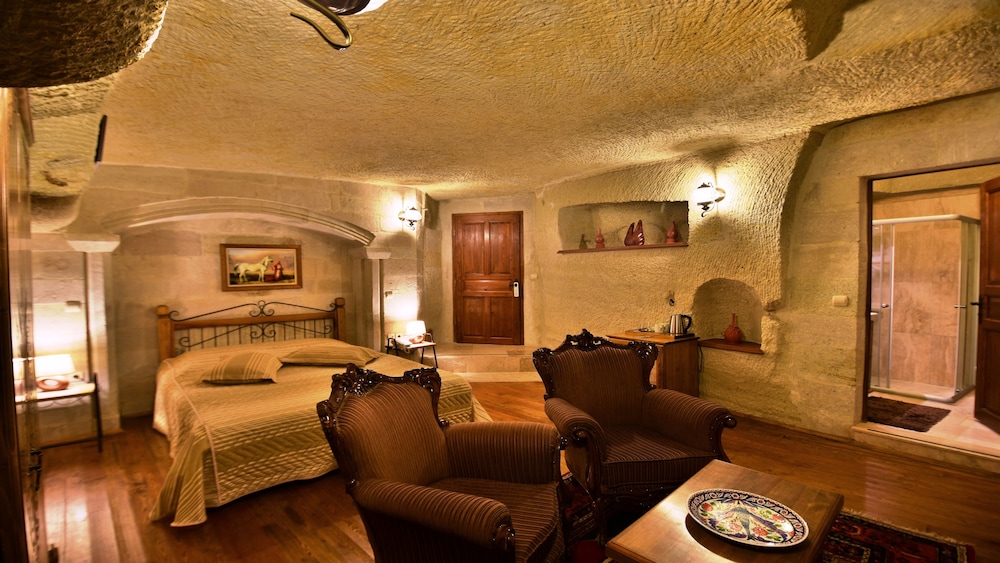 Harman Cave Hotel 41/78
