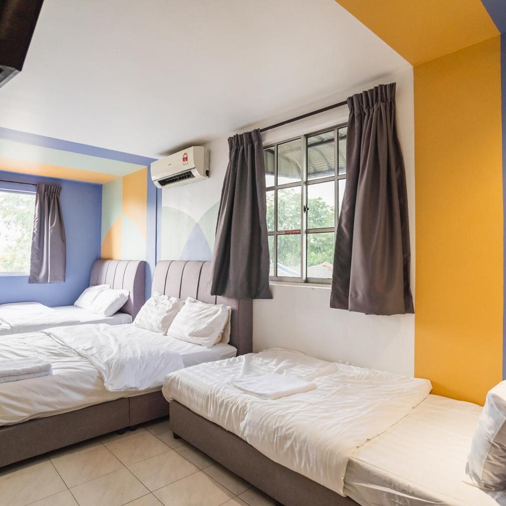 OYO 90028 Ragula Hotel 14/45