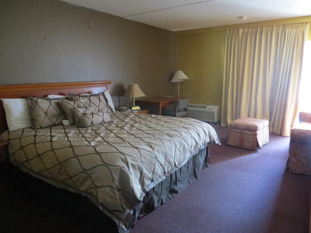 Days Inn Colorado Springs/Garden of the Gods 6/36