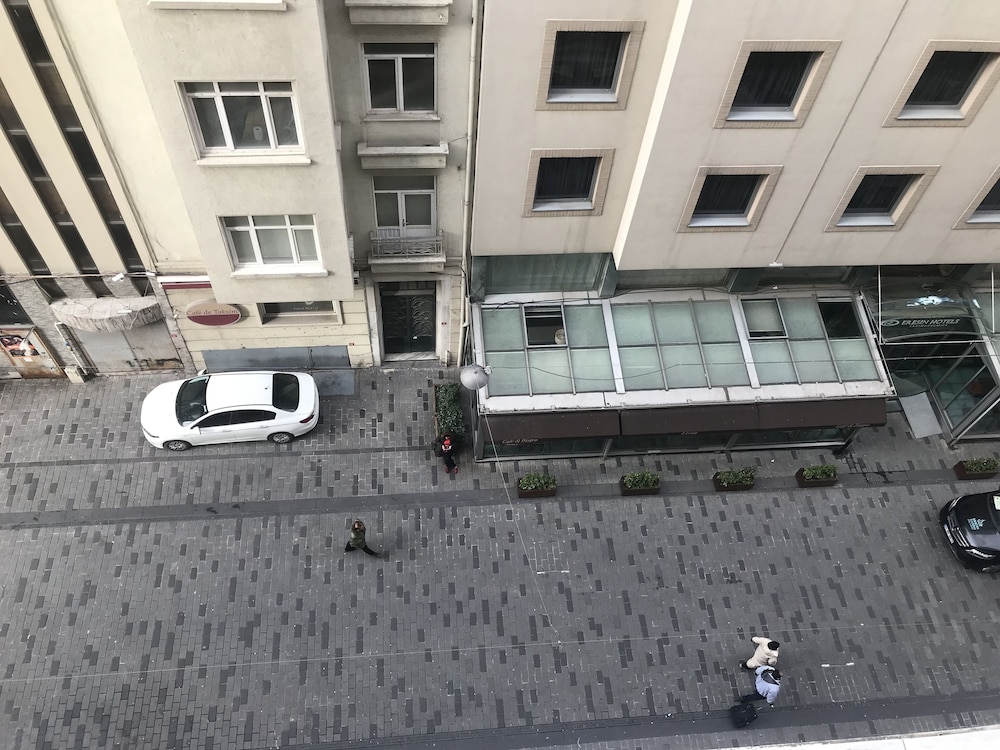 Ferman Hilal Hotel 42/63