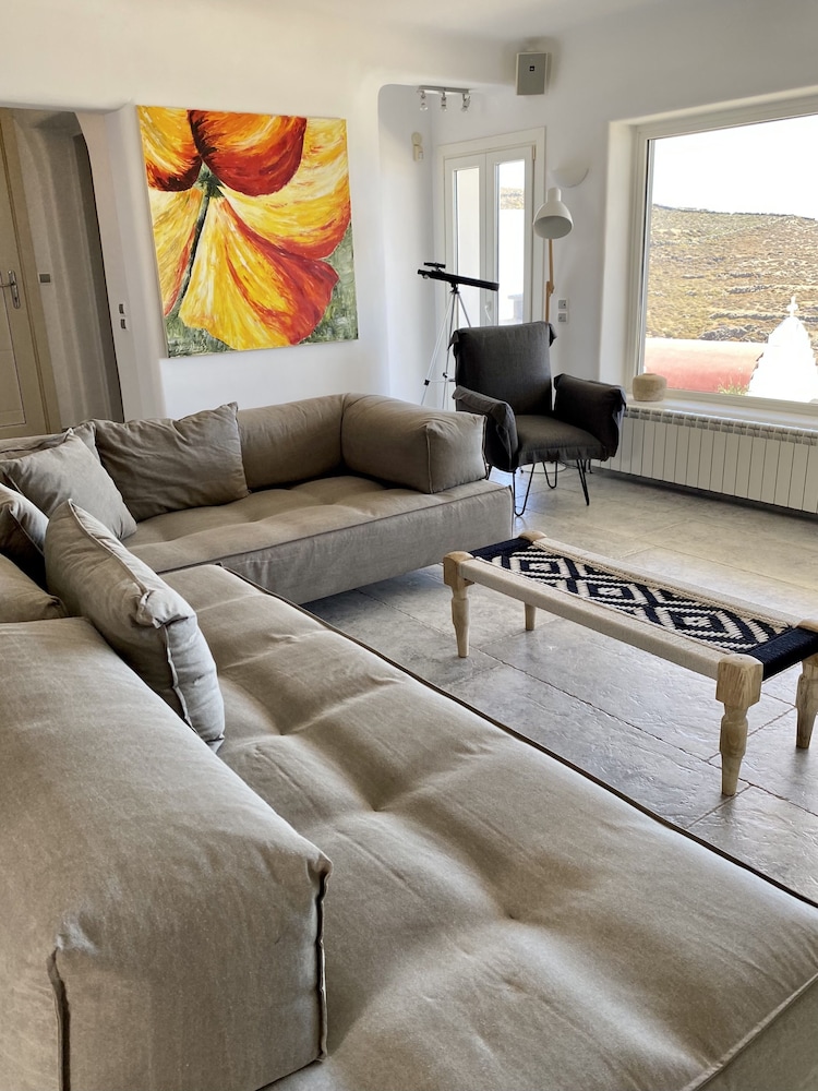Flaskos Suites 34/50