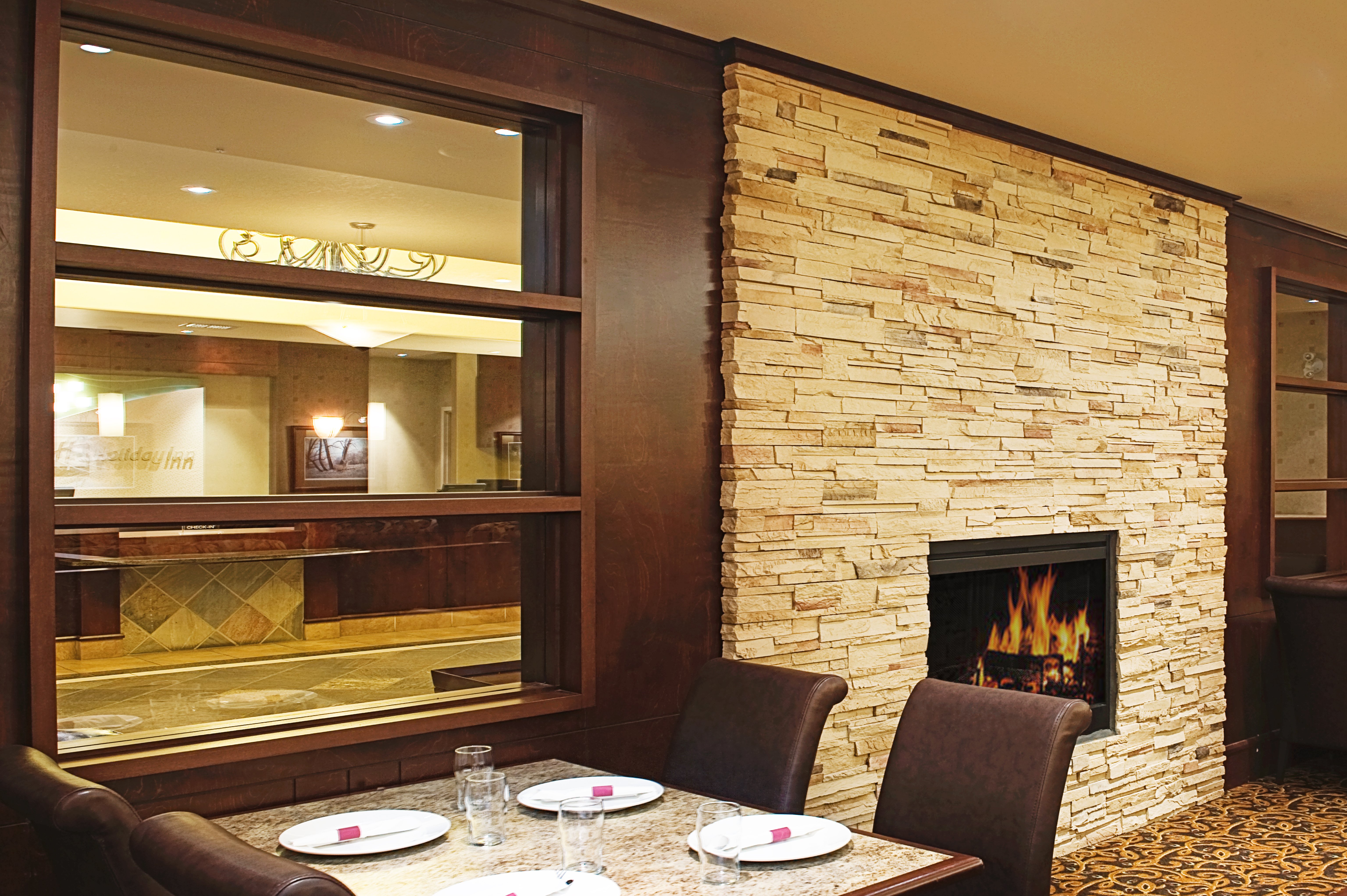 Holiday Inn Hotel Suites Lloydminster 52/65