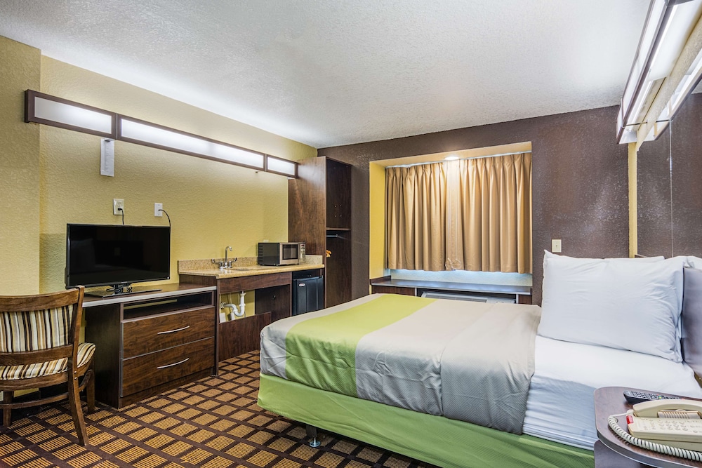 Motel6 Canton GA 26/52