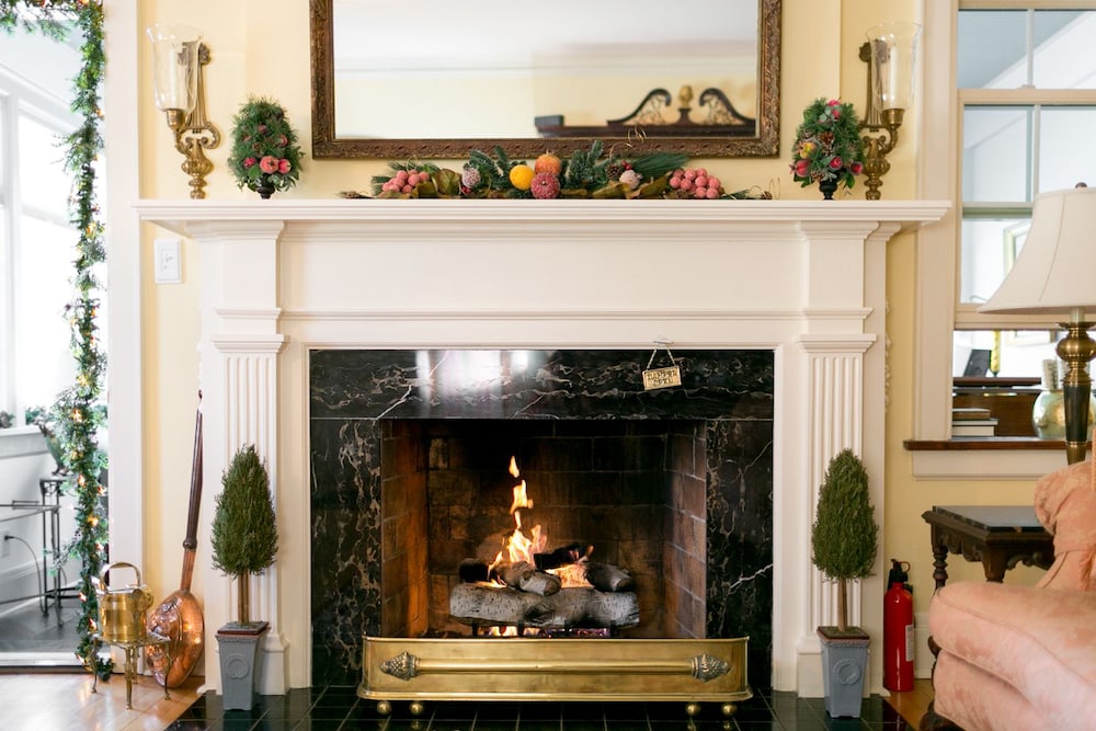 1810 Emerson House Bed & Breakfast-Adults Only 4/19