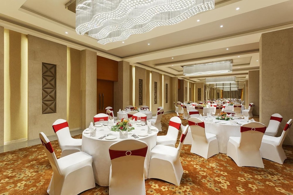 Nataraj Sarovar Portico 34/47