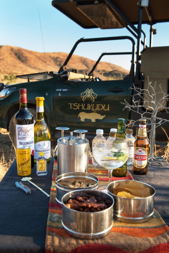 TSHUKUDU BUSH LODGE 10/49