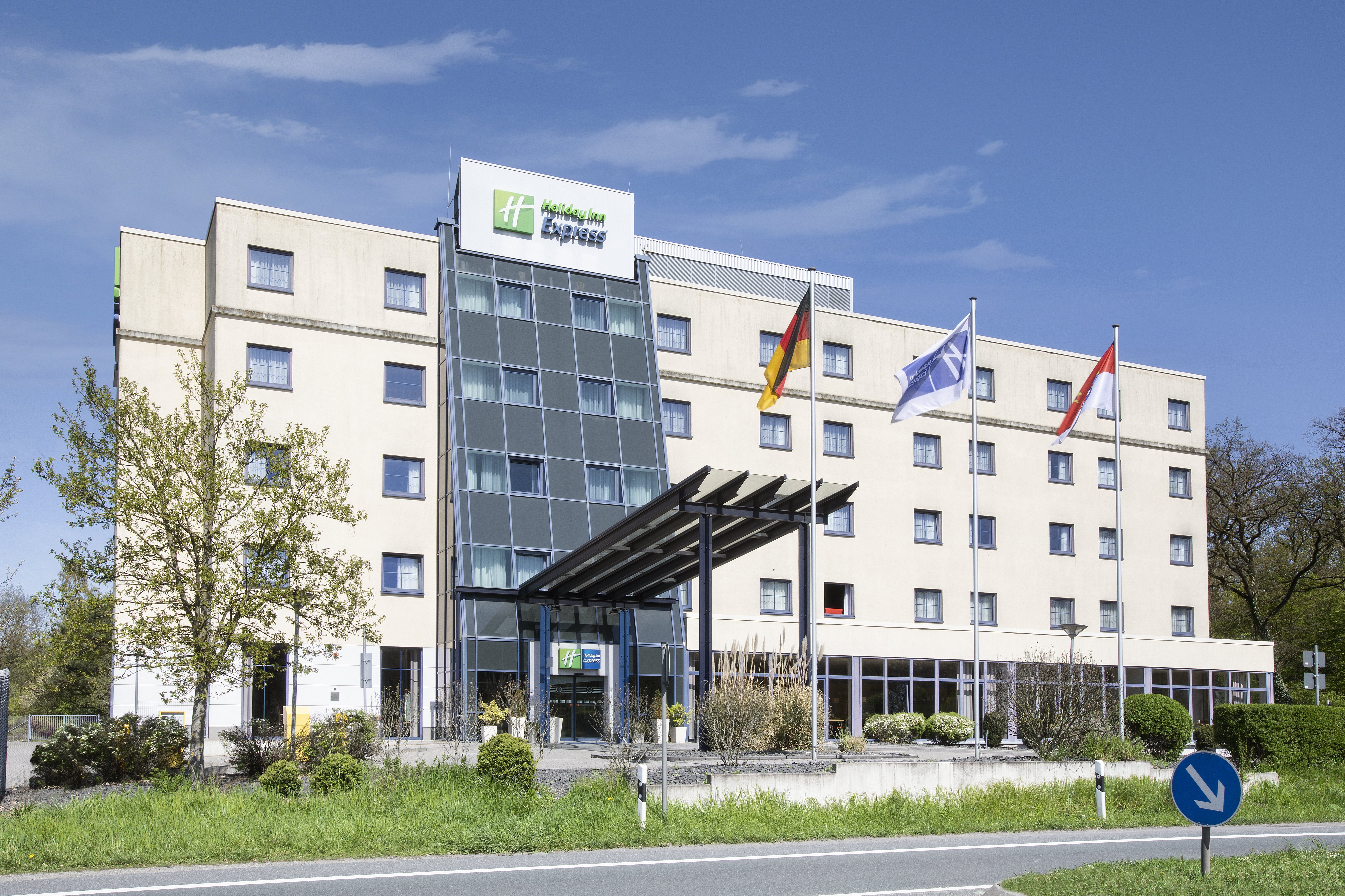 HOLIDAY INN EXPRESS FRANKFURT AIRPORT 8/58