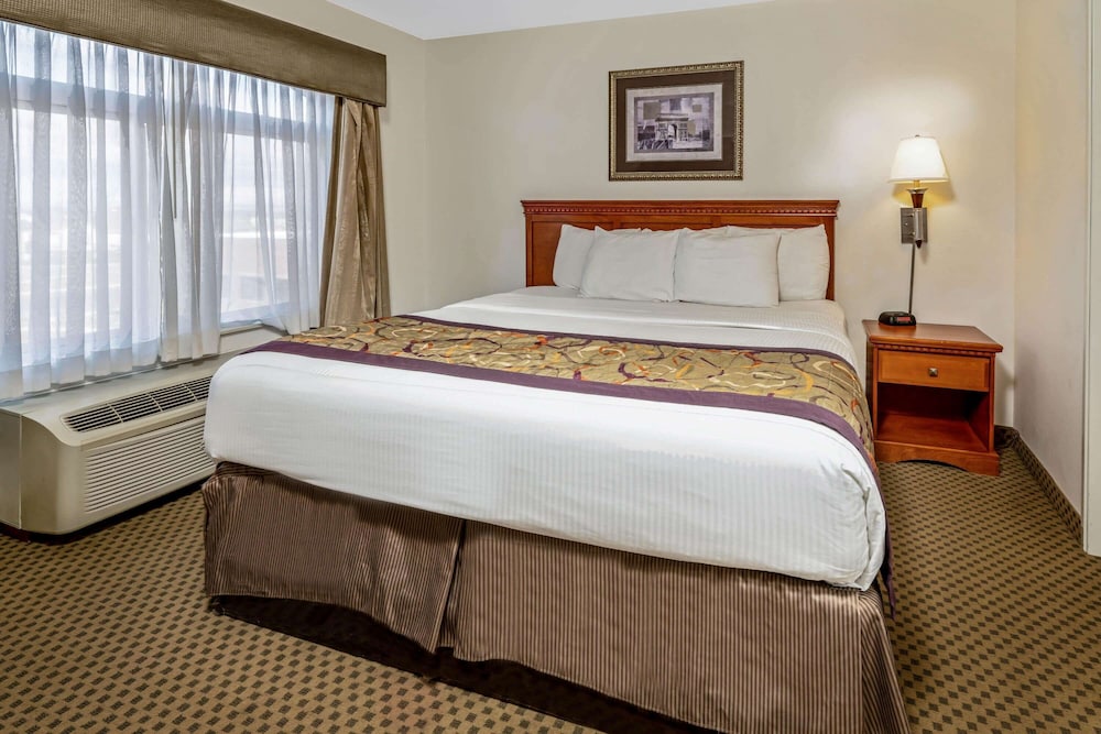 La Quinta Inn & Suites by Wyndham Kennewick 18/63