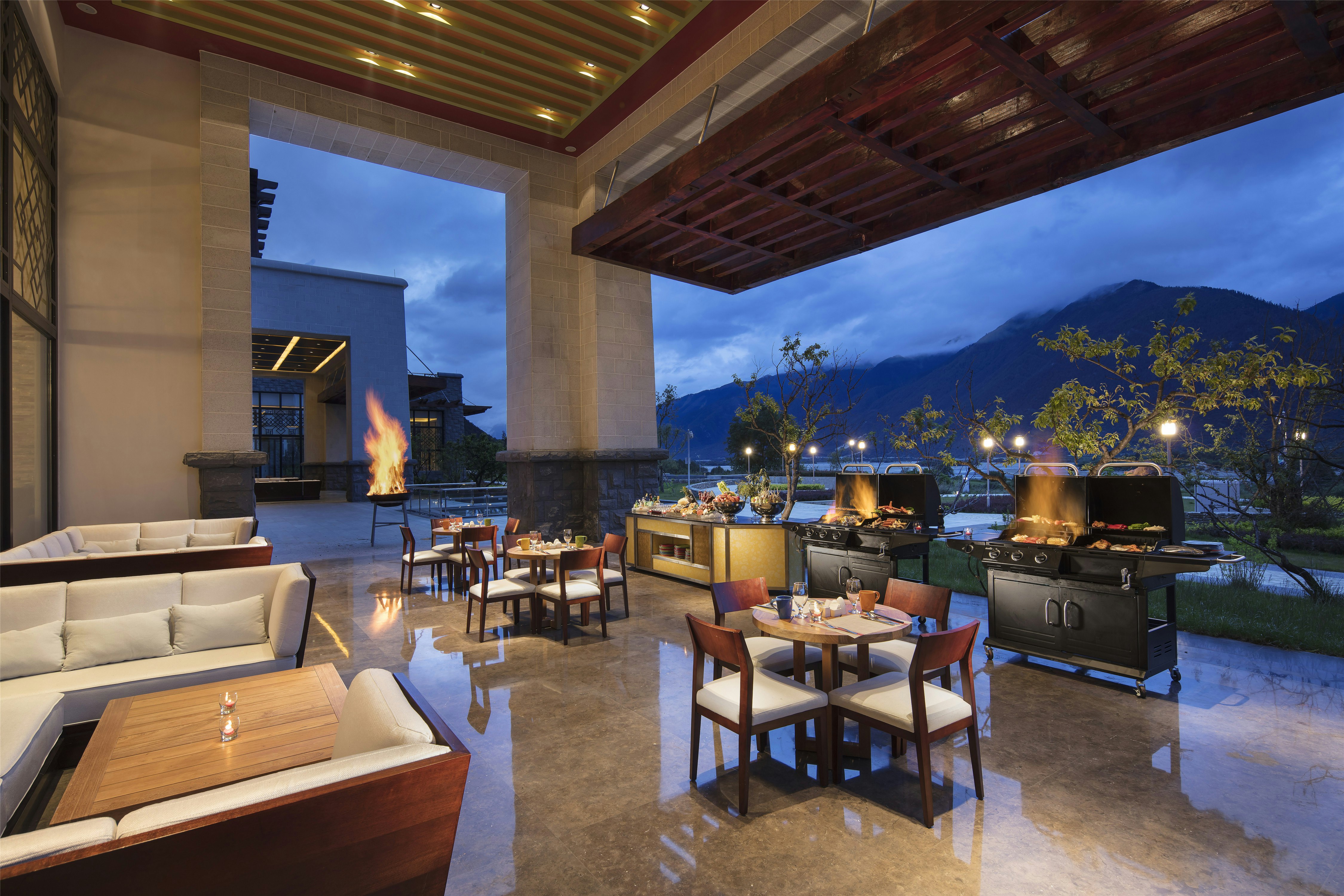 HILTON LINZHI RESORT 36/50