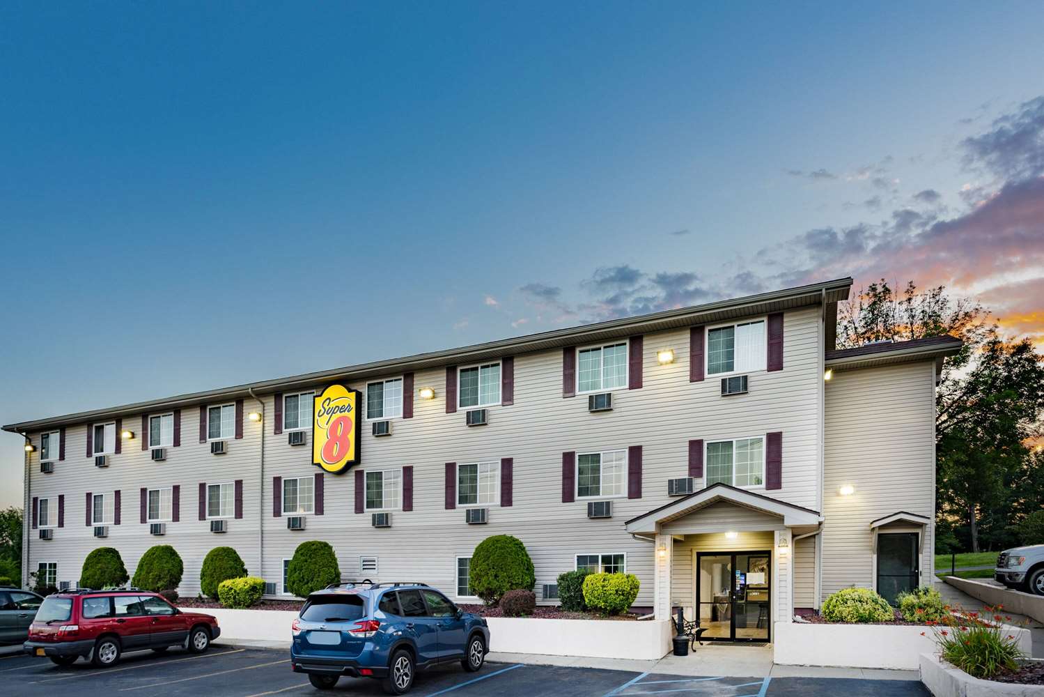 Super 8 By Wyndham Johnstown/Gloversville 4/32