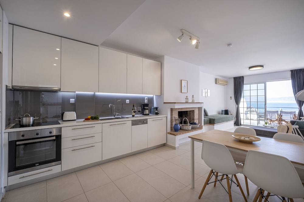 MELI APARTMENTS & VILLAS 16/50