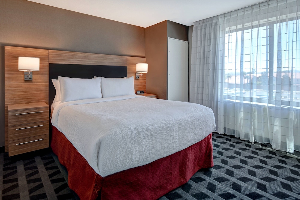 TownePlace Suites by Marriott Las Vegas Airport South 8/30