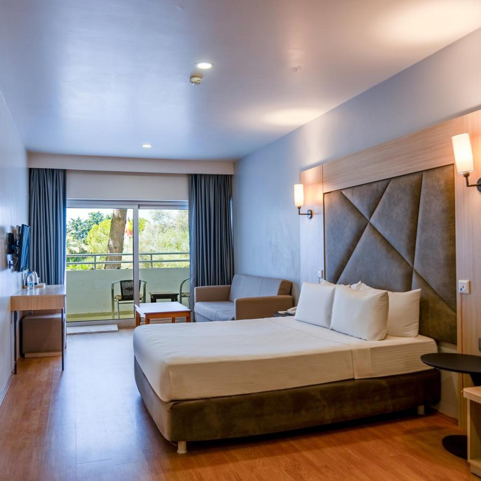 DELUXE, DOUBLE BED, LAND VIEW