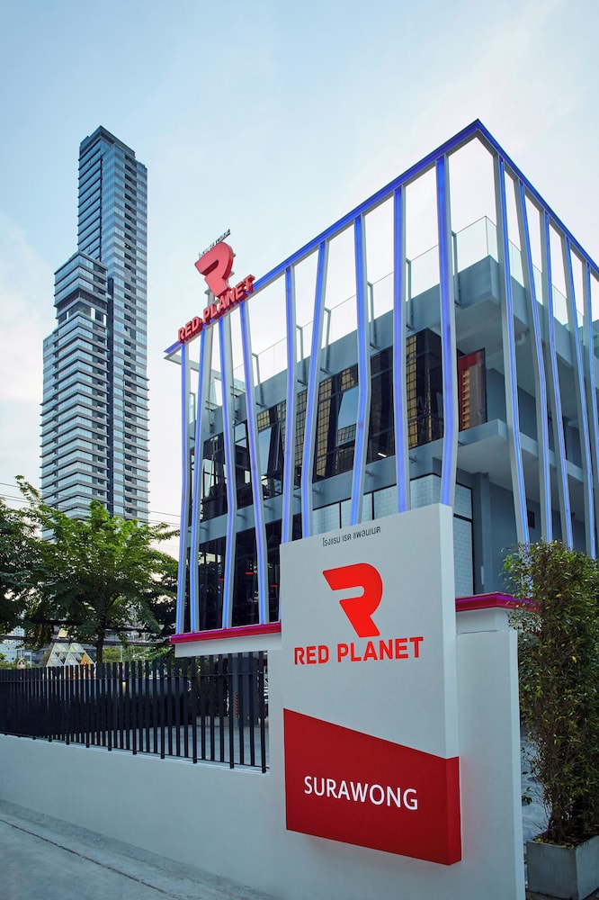 Easy Planet Bangkok Surawong 63/66
