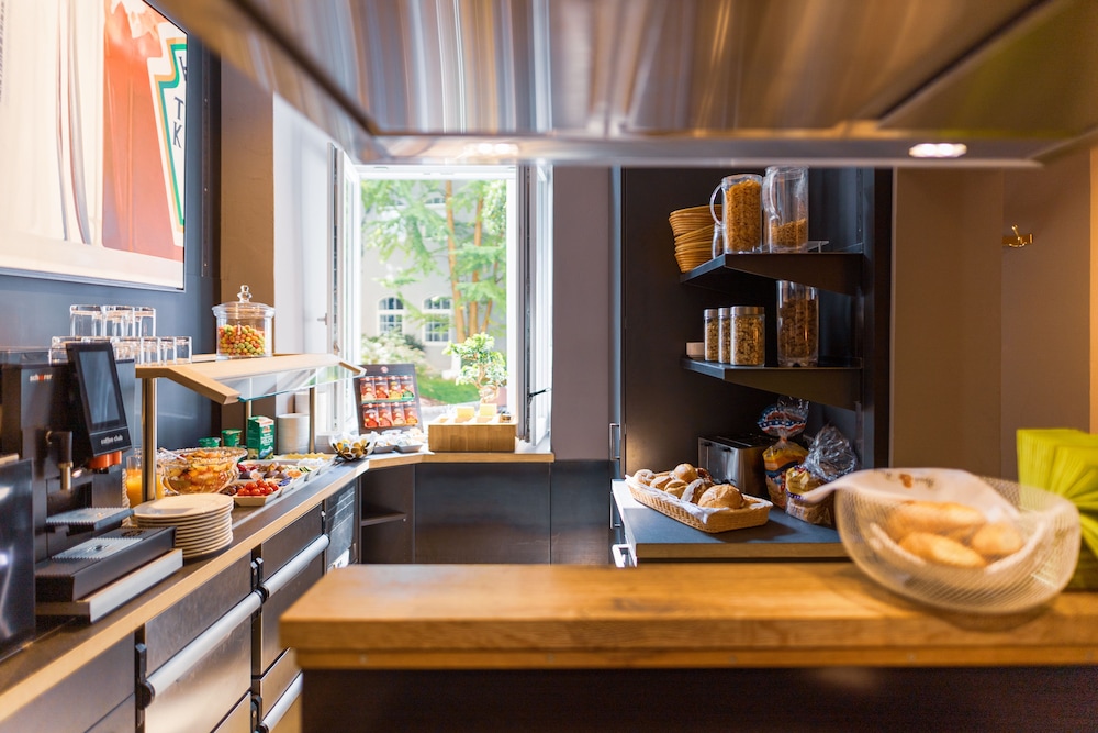 Mk Hotel Munchen Max-Weber-Platz 42/70