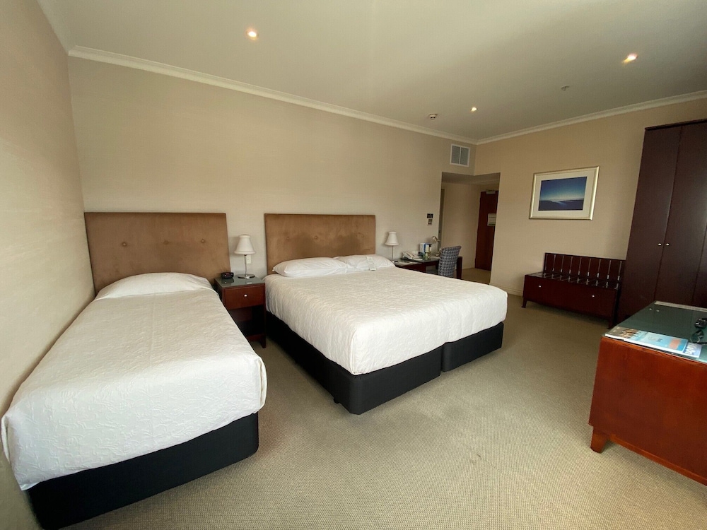 Rutherford Hotel Nelson 22/64