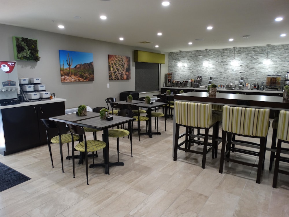 Best Western North Phoenix Hotel 63/76