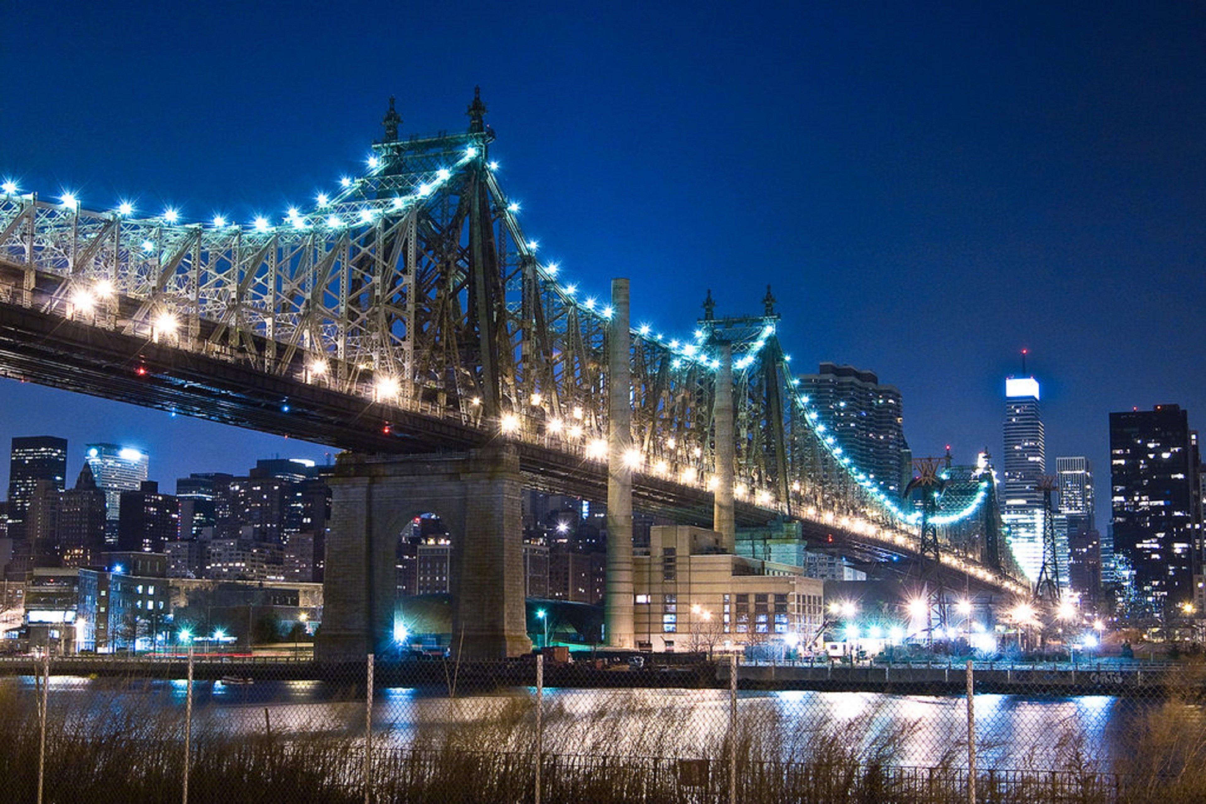 The LaGuardia Hotel 33/34