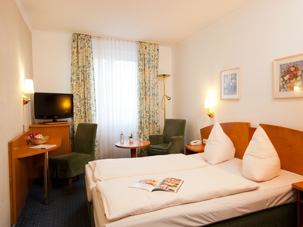 Hoteltraube Rudesheim 16/50