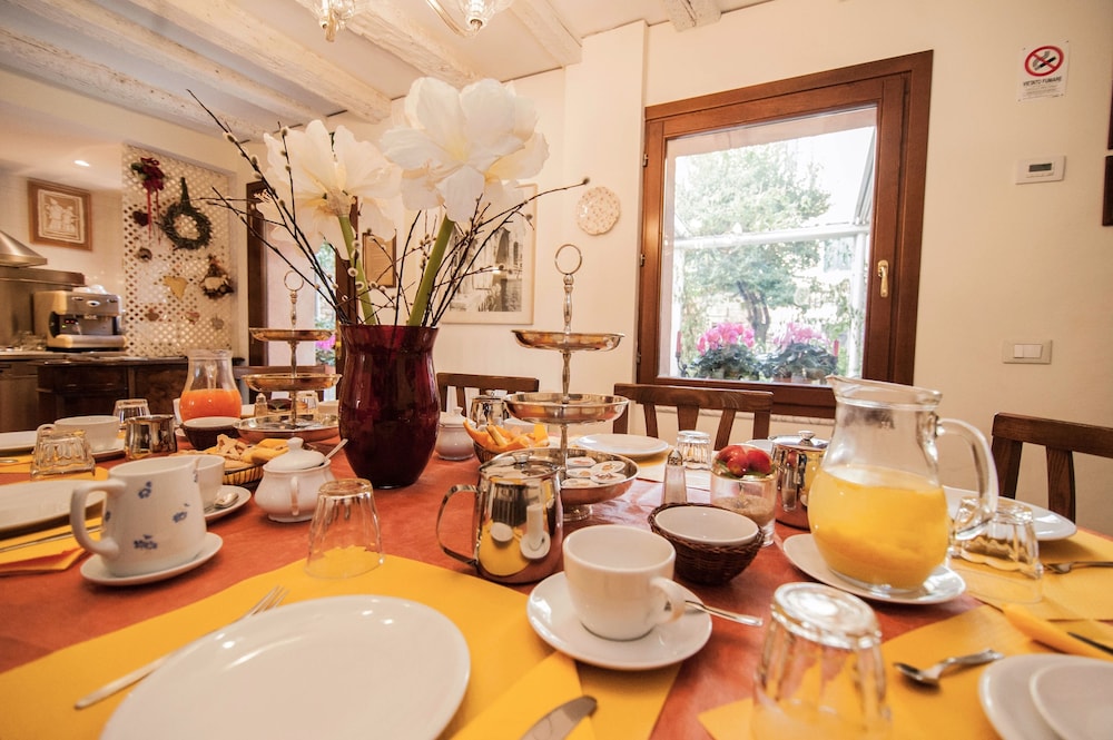 3749 Ponte Chiodo Guest House 24/46