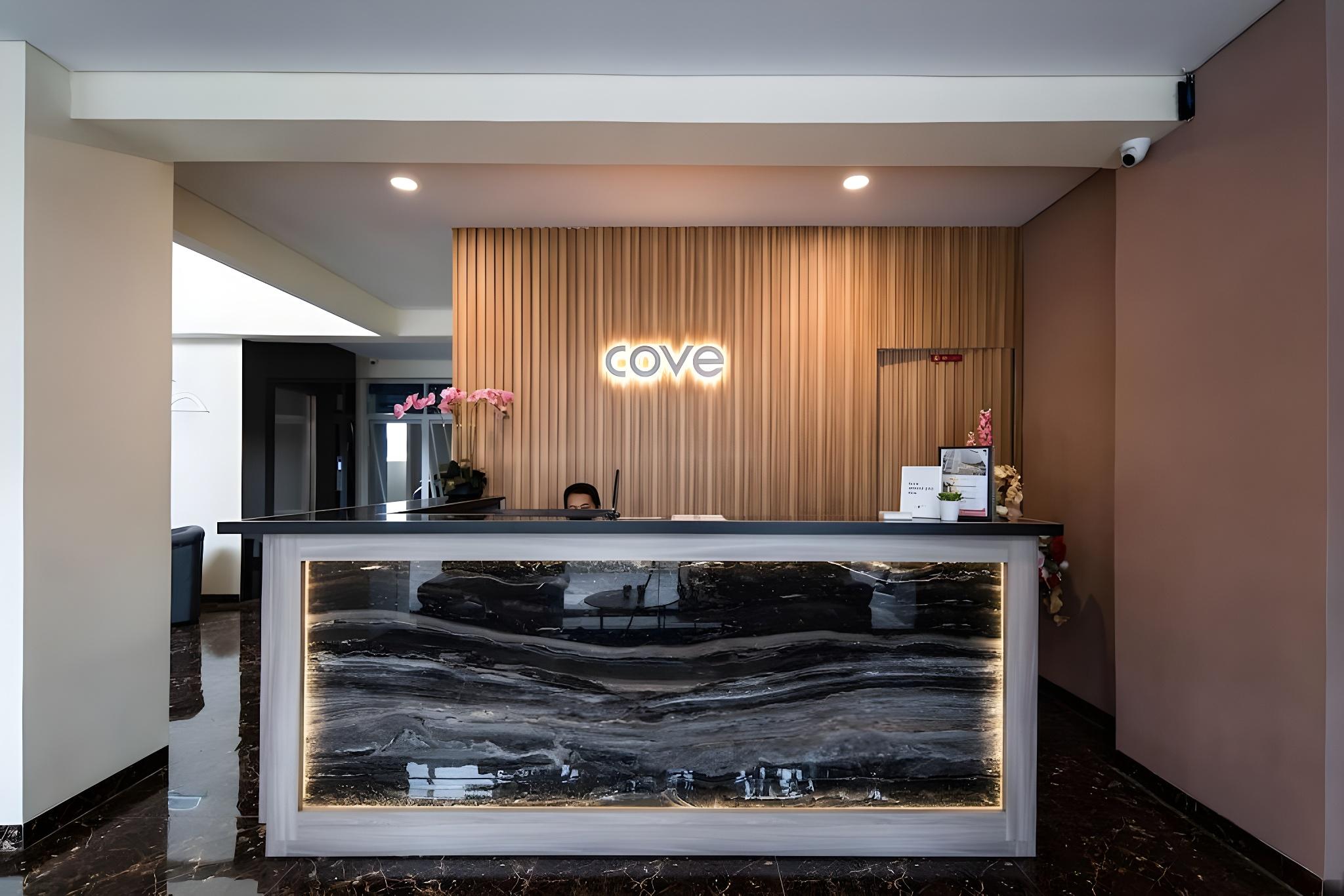 Cove West Inn 7/33
