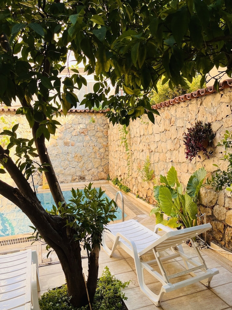 Kaleici Hotel 55/63