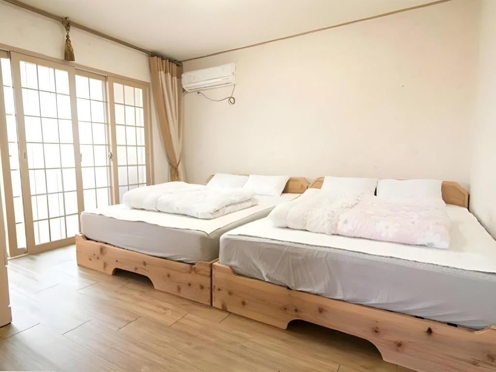 On The Stone Guesthouse 2 - Hostel 2/22