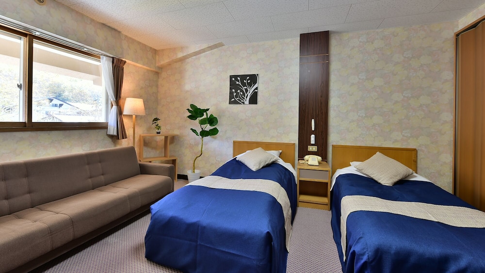 Shiga Grand Hotel 11/50