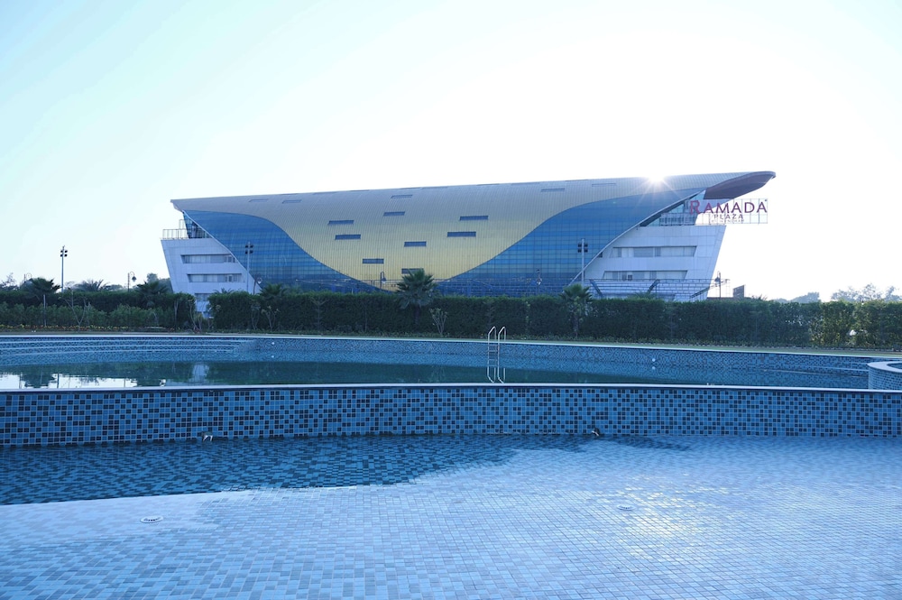 Ramada Plaza by Wyndham Jammu Vijaypur 66/69