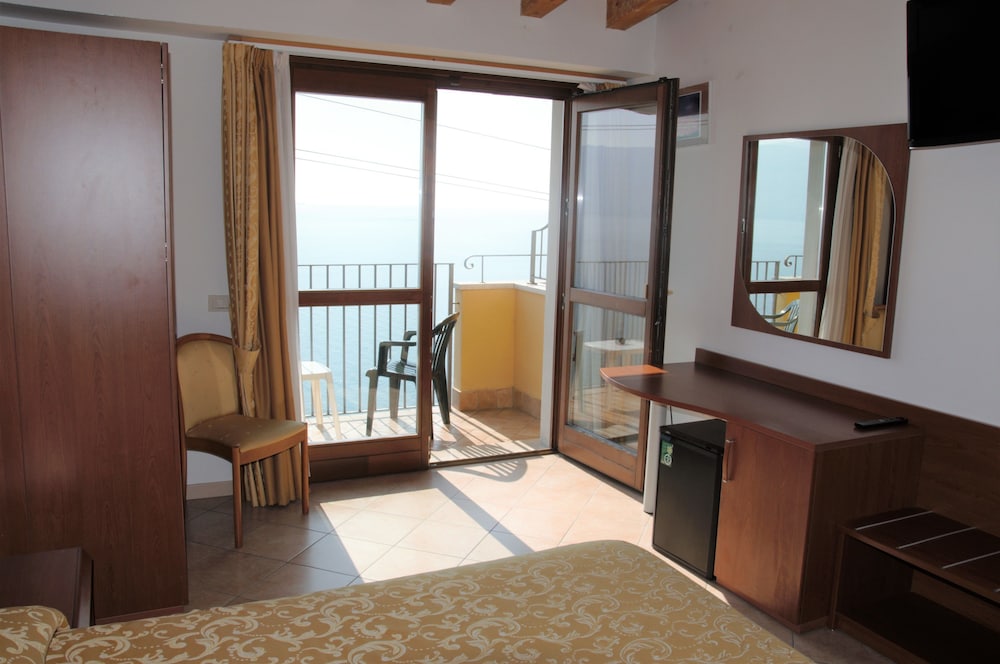 Hotel Piccolo Paradiso 40/61