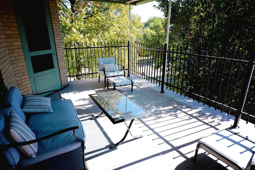 Inn at 835 Boutique Hotel 28/50