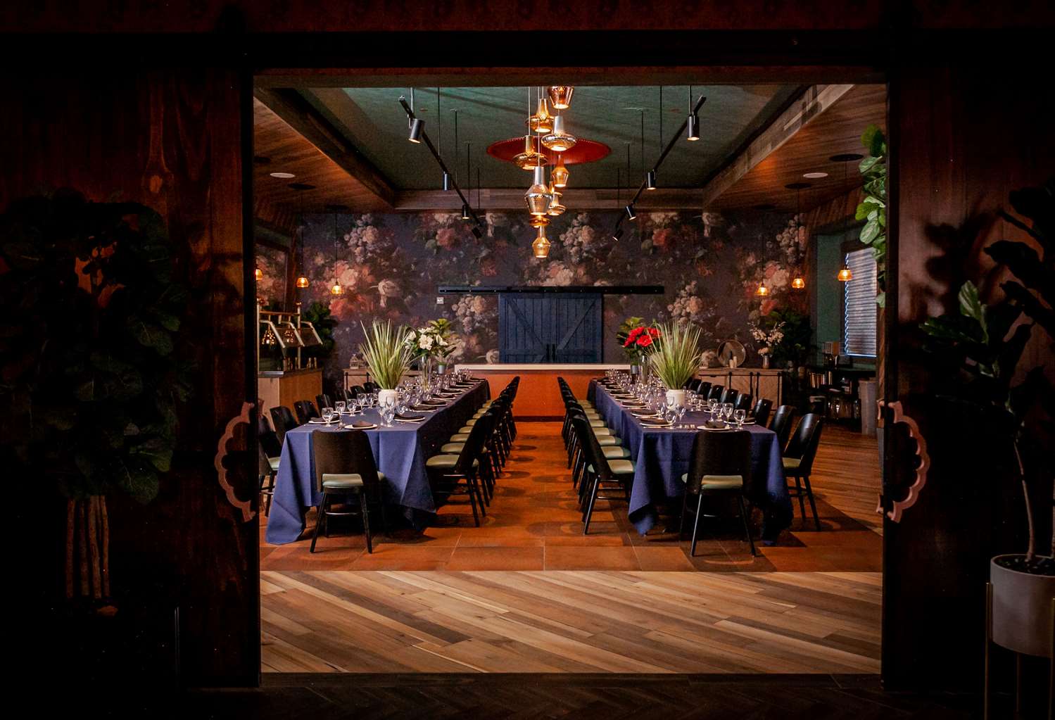restaurant cafeteria