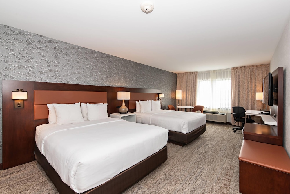 غرفة بسريرين كوين لذوي الإعاقة، Quality Inn and Suites Val d Or, QC 2/4