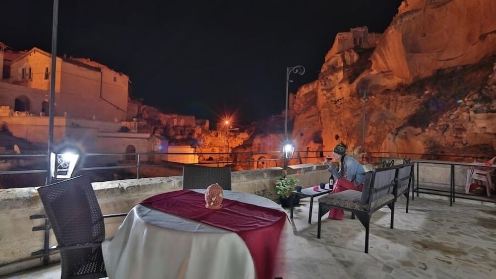 Jerveni Cave Hotel 30/47